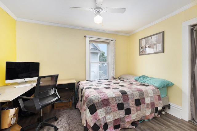 1607 Center Ave NE, Grand Rapids, MI 49505 - bedroom with crown molding, wood finished floors, an office area, and a ceiling fan