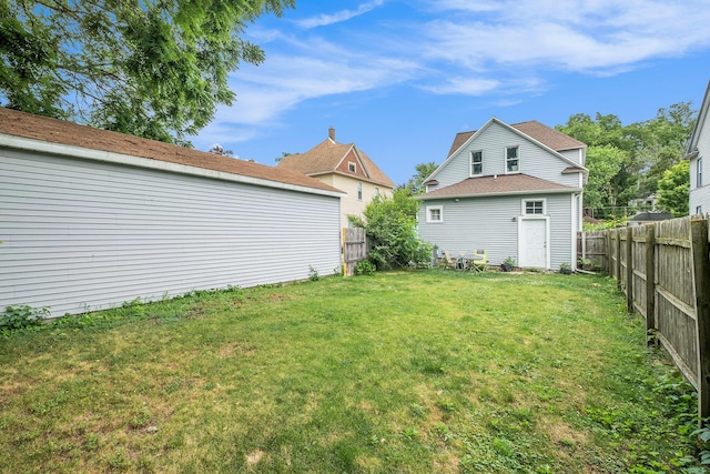 1607 Center Ave NE, Grand Rapids, MI 49505 - view of fenced backyard