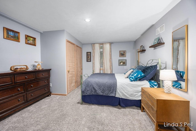 6636 E Riverwoods Ct NE, Rockford, MI 49341 - carpeted bedroom featuring a closet and recessed lighting