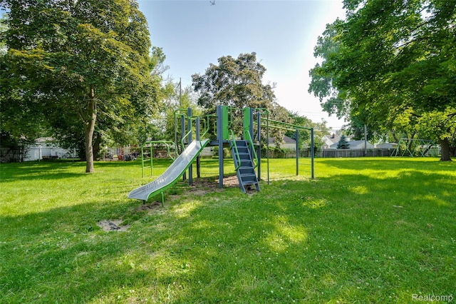 1217 E Madge Ave, Hazel Park, MI 48030 - view of community play area