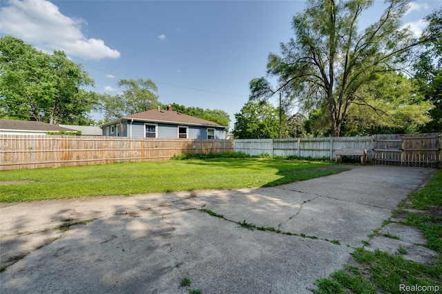1217 E Madge Ave, Hazel Park, MI 48030 - view of fenced yard