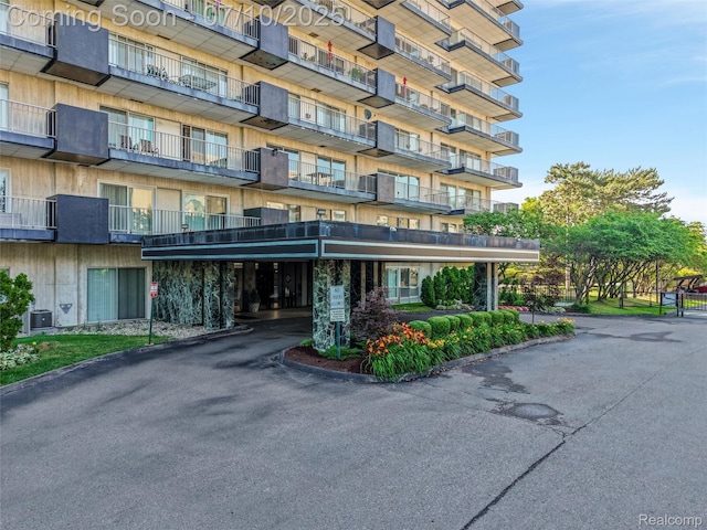 15801 Providence Dr # 5, Southfield, MI 48075 - view of apartment building / complex