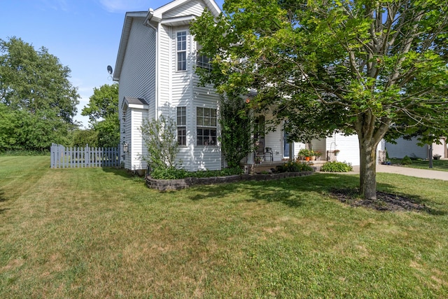 127 Ridgeview Ct, Grass Lake, MI 49240 - view of side of home with concrete driveway