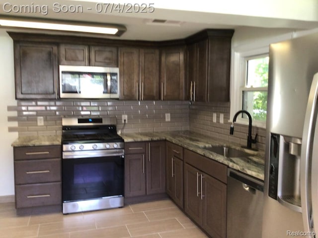 2075 Gulliver Dr, Troy, MI 48085 - photo 8