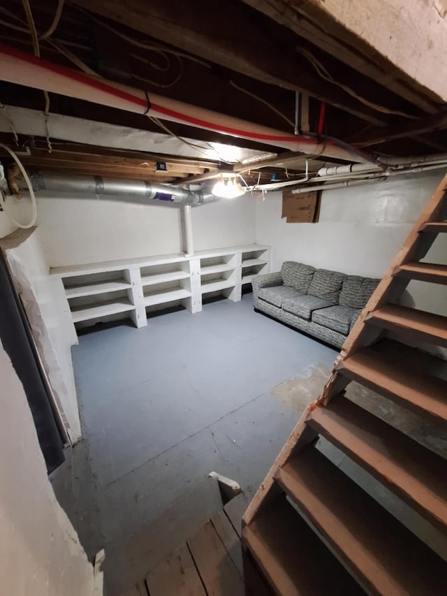 7 Hewitt St, Quincy, MI 49082 - view of unfinished below grade area