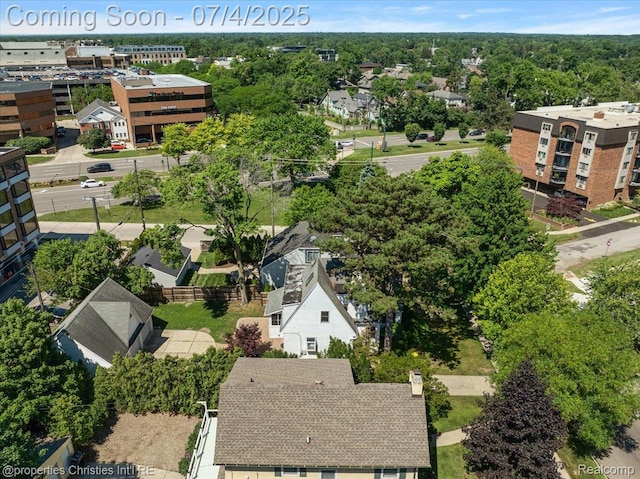 524 Oakland Ave, Birmingham, MI 48009 - drone / aerial view