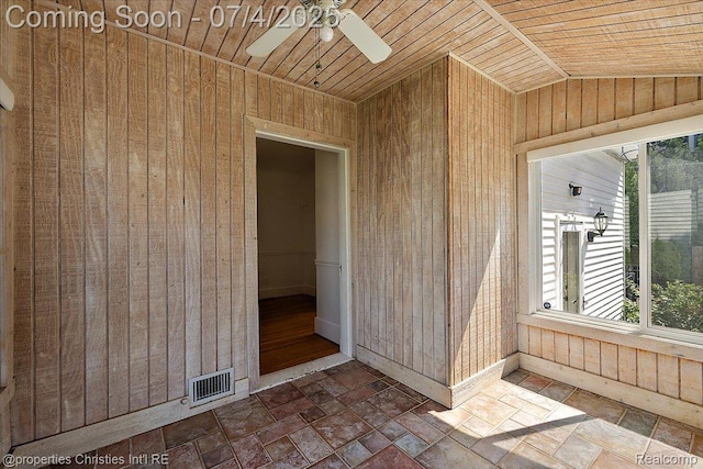 524 Oakland Ave, Birmingham, MI 48009 - view of exterior entry with a ceiling fan