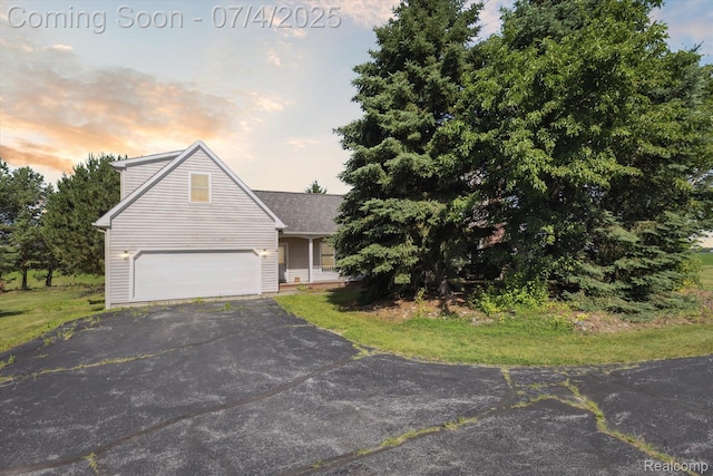 10934 Baker Rd, Frankenmuth, MI 48734 - view of front facade with asphalt driveway