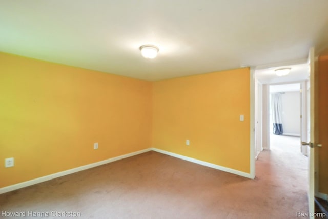 6830 Dixie Hwy, Clarkston, MI 48346 - unfurnished room featuring light carpet and baseboards