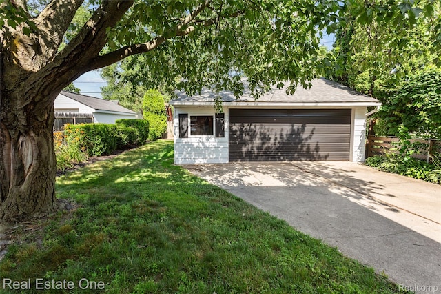 1746 N Lafayette St, Dearborn, MI 48128 - view of detached garage