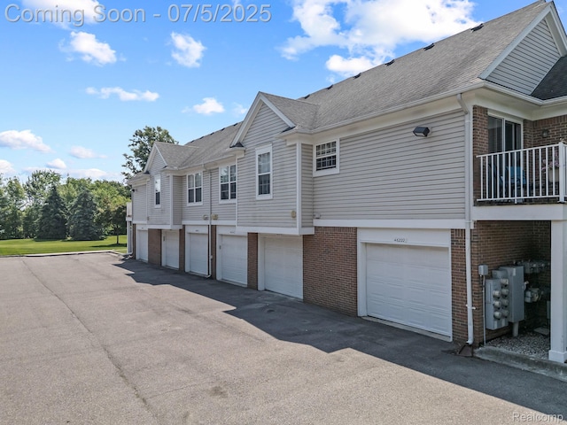 46214 Cavalier Dr, Macomb, MI 48044 - photo 21
