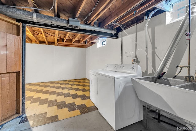 1885 Pelham St, Dearborn, MI 48124 - laundry area featuring washing machine and clothes dryer and tile patterned floors