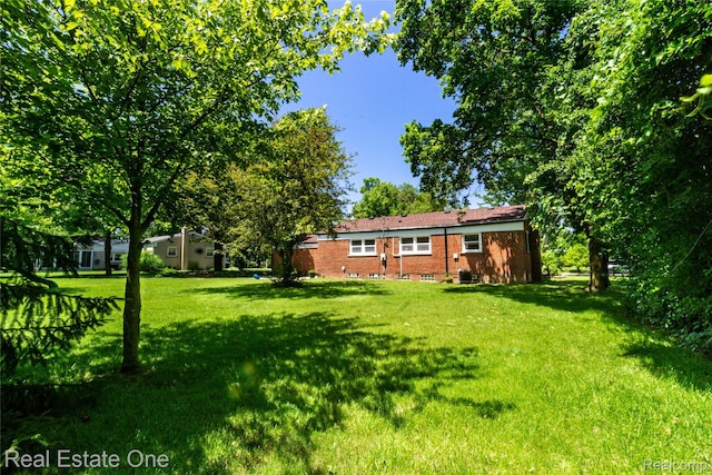 27875 Peppermill Rd, West Bloomfield, MI 48331 - photo 20