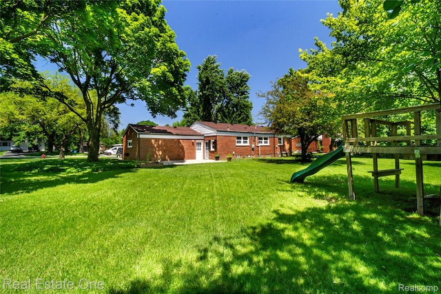 27875 Peppermill Rd, West Bloomfield, MI 48331 - photo 23