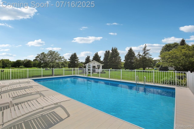 378 Fruitdale Ln, Pinckney, MI 48169 - view of swimming pool
