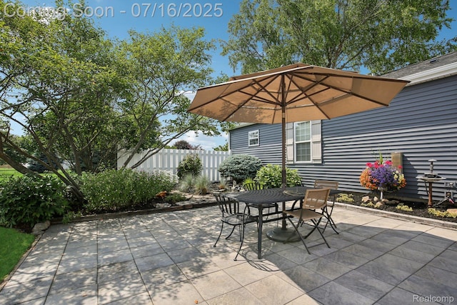 378 Fruitdale Ln, Pinckney, MI 48169 - view of patio featuring outdoor dining area