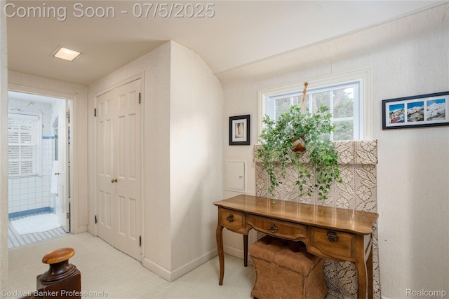 17 Colonial Rd, Grosse Pointe Shores, MI 48236 - entrance foyer with baseboards