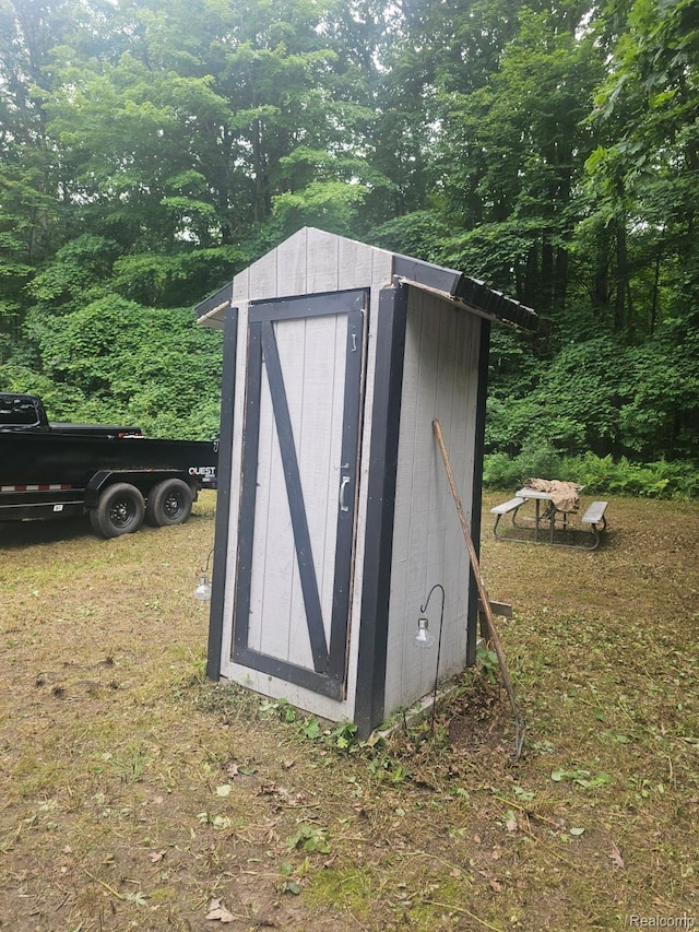 341 W Sawdust Corners Rd, Lapeer, MI 48446