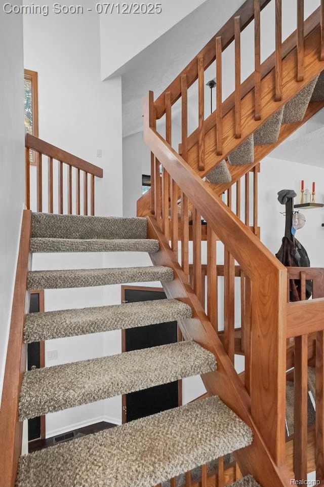 6559 Ridgeview Dr, Clarkston, MI 48346 - view of stairway