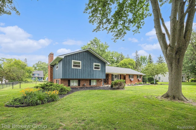 420 N Neeper St, Capac, MI 48014 - photo 4
