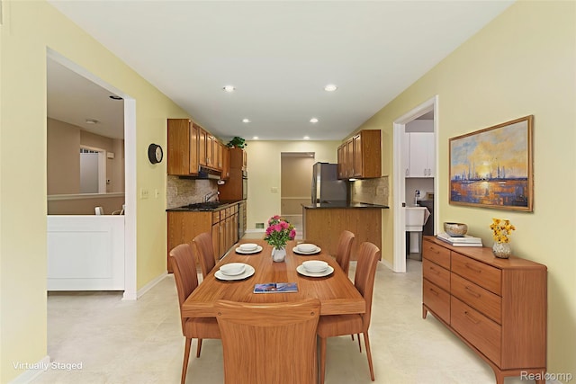 21433 Archwood Cir, Farmington Hills, MI 48336 - dining area featuring recessed lighting