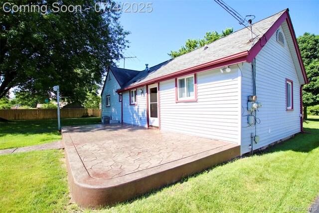 451 S Hospital Rd, Waterford, MI 48327 - photo 4