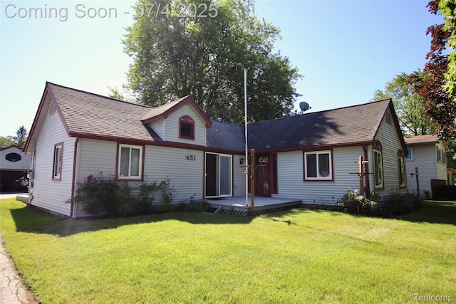 451 S Hospital Rd, Waterford, MI 48327 - photo 1