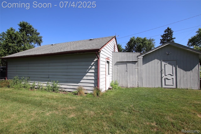 451 S Hospital Rd, Waterford, MI 48327 - photo 7