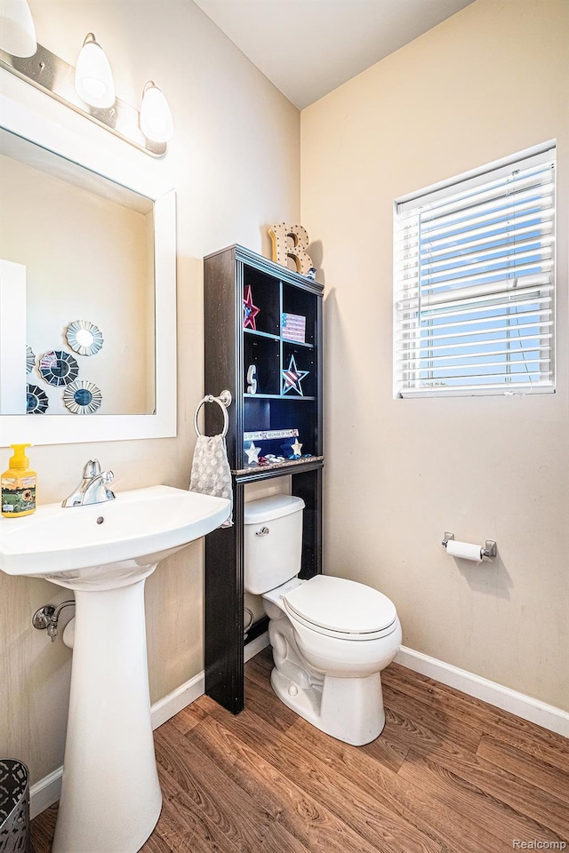 16621 Charles Town Ct, Linden, MI 48451 - bathroom featuring wood finished floors