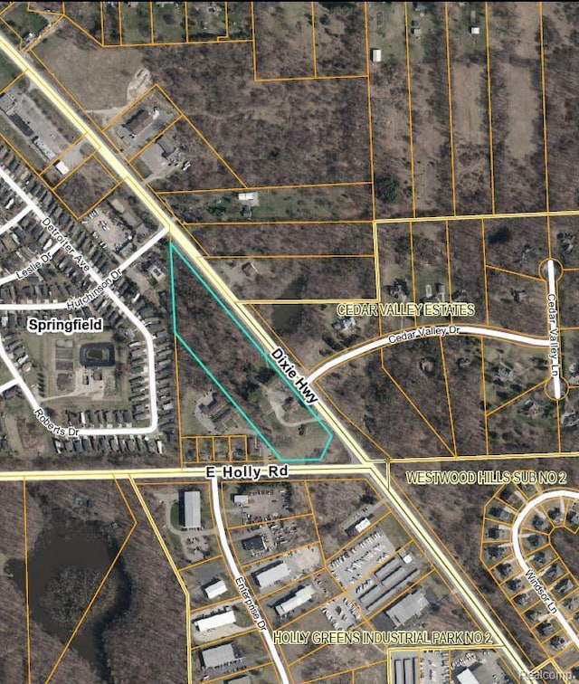 10685 Dixie Hwy, Davisburg, MI 48350 - aerial view of property's location featuring property boundaries highlighted