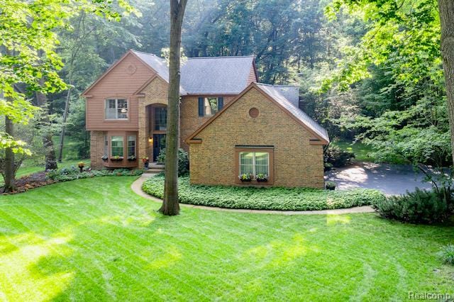 8212 Pine Lake Dr, Davisburg, MI 48350 - photo 1