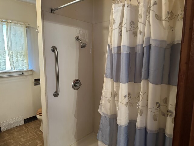 8942 28th Ave, Bitely, MI 49309 - full bathroom with a shower with curtain