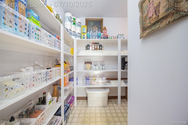 1180 Knob Creek Dr, Rochester, MI 48306 - view of pantry