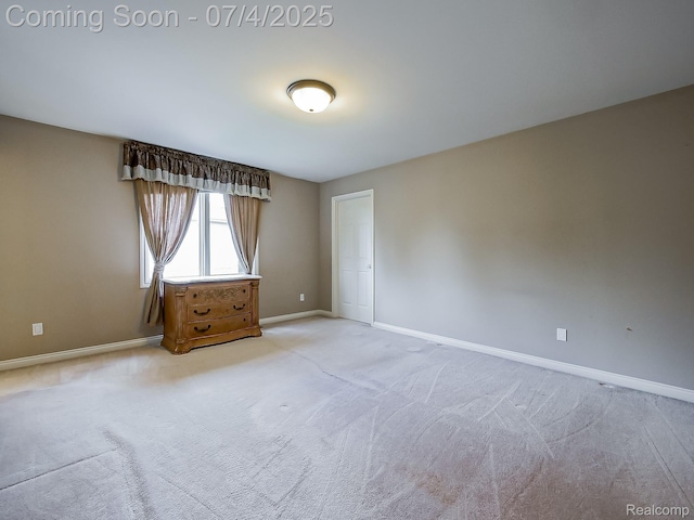 926 Majestic, Rochester Hills, MI 48306 - unfurnished room featuring baseboards and carpet