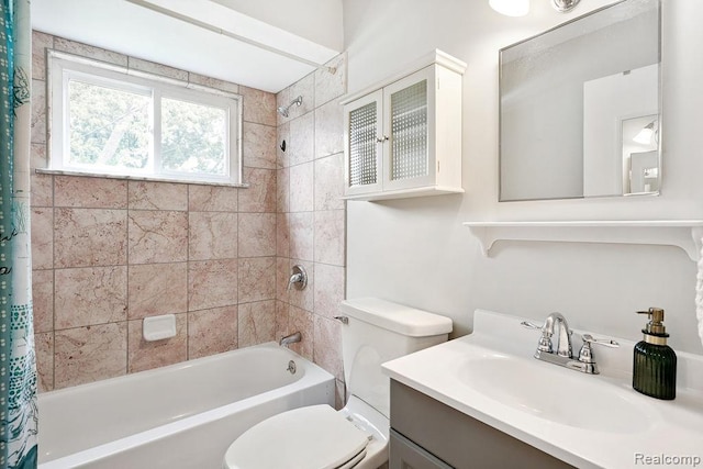 23631 Beverly St, Saint Clair Shores, MI 48082 - full bath featuring shower / bath combo and vanity