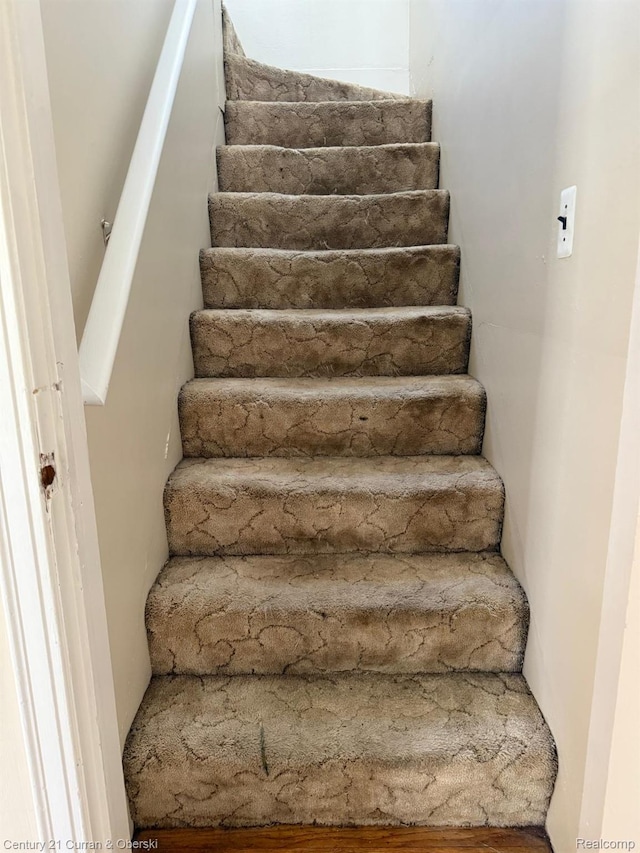 10056 Garfield, Redford, MI 48239 - view of stairs