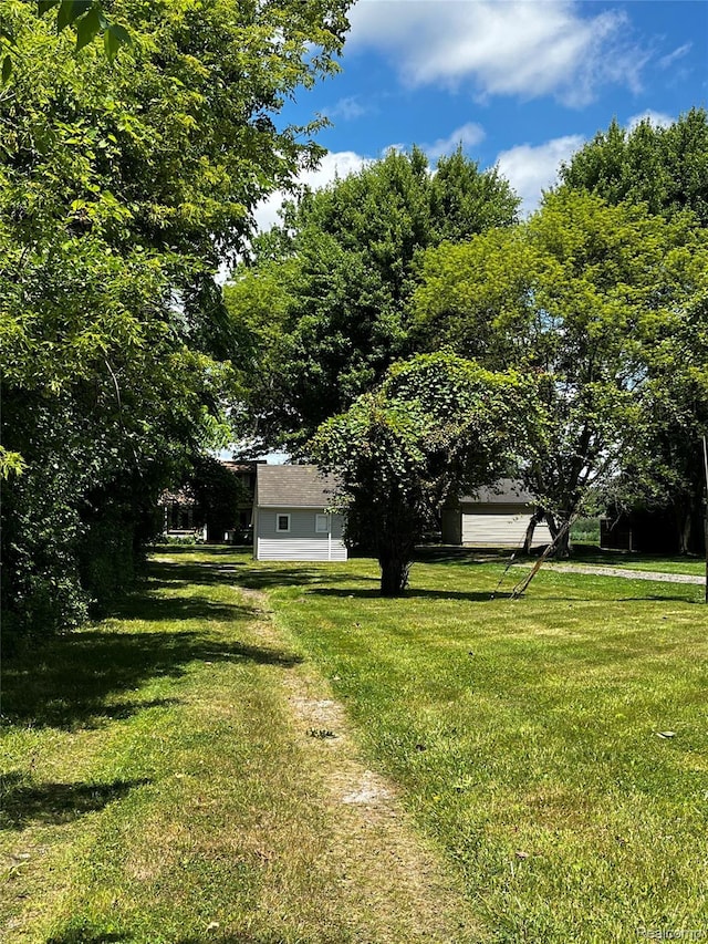 8956 Dixie Hwy, Ira, MI 48023 - view of green lawn