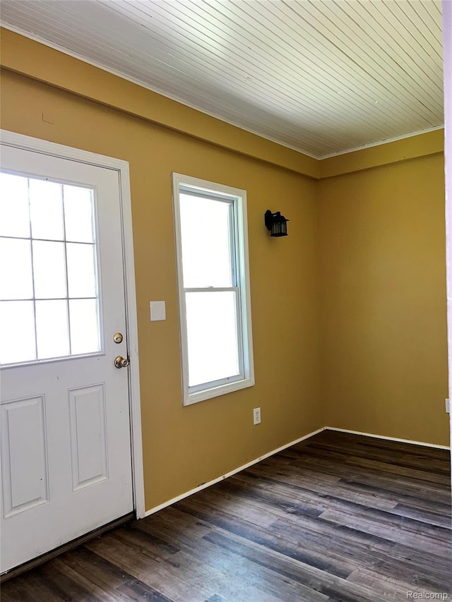8956 Dixie Hwy, Ira, MI 48023 - entryway featuring dark wood finished floors