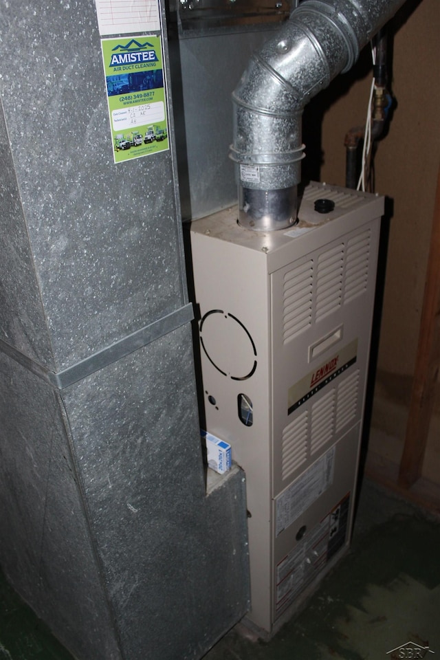 3211 S Arvin Dr, Saginaw, MI 48601 - utilities featuring heating unit