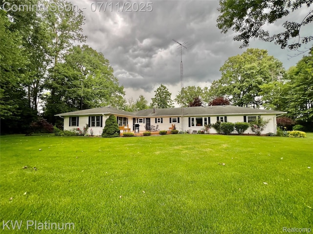 3775 Carrigan Rd, Fort Gratiot, MI 48059 - ranch-style home featuring a front lawn