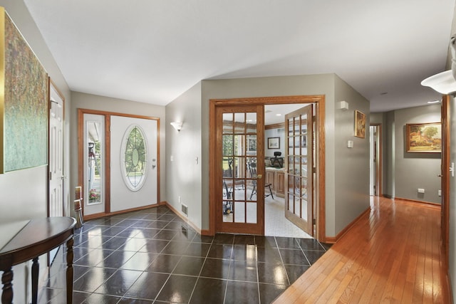 8395 Dalton Rd, Onsted, MI 49265 - entryway featuring baseboards