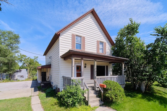 707 Cypress St, Manistee, MI 49660 - photo 2