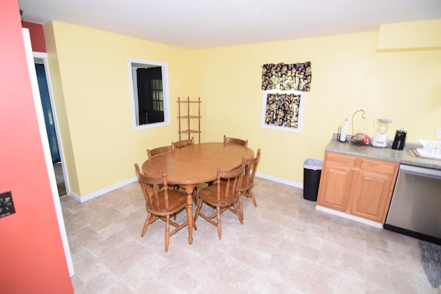 325 Dallas St, Colon, MI 49040 - dining area with baseboards