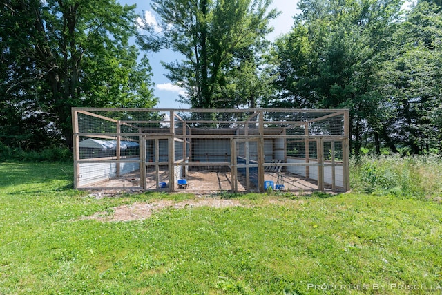 9265 Mulliken Rd, Mulliken, MI 48861 - view of poultry coop featuring a yard