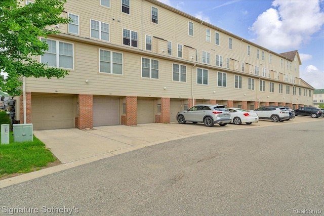 182 Amys Walk, Auburn Hills, MI 48326 - view of building exterior