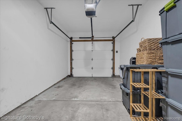 182 Amys Walk, Auburn Hills, MI 48326 - garage featuring a garage door opener