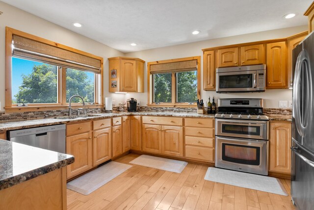 6730 S Glazier Beach Dr, Cedar, MI 49621