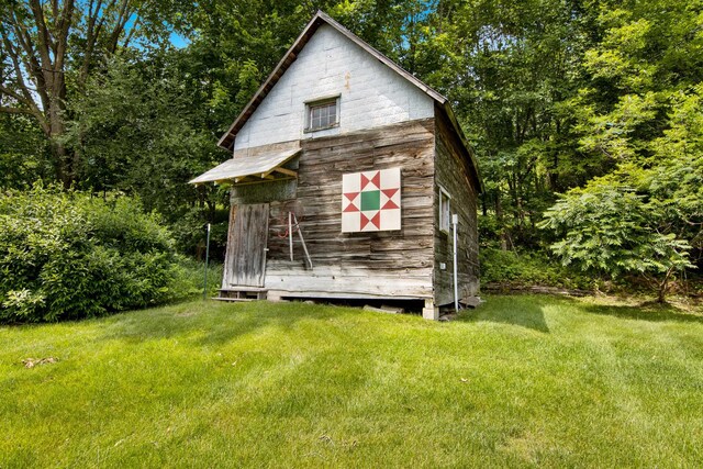 6730 S Glazier Beach Dr, Cedar, MI 49621