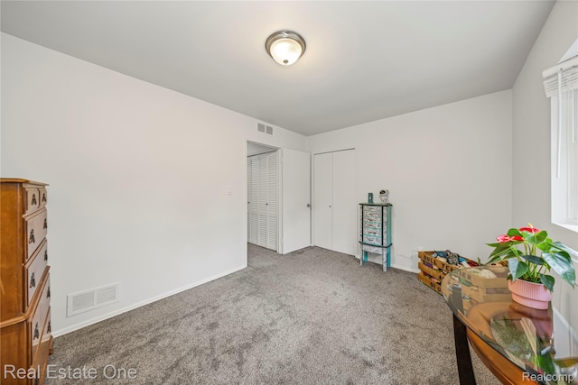 7241 Richardson Rd, West Bloomfield, MI 48323 - carpeted bedroom with baseboards