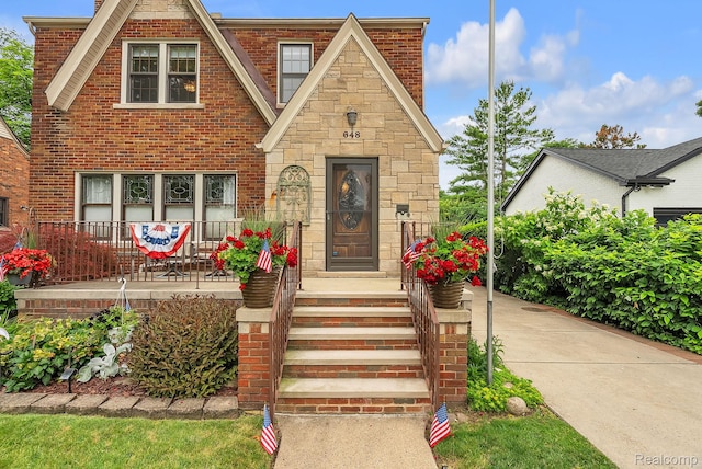 648 S Highland St, Dearborn, MI 48124 - english style home featuring stone siding and brick siding